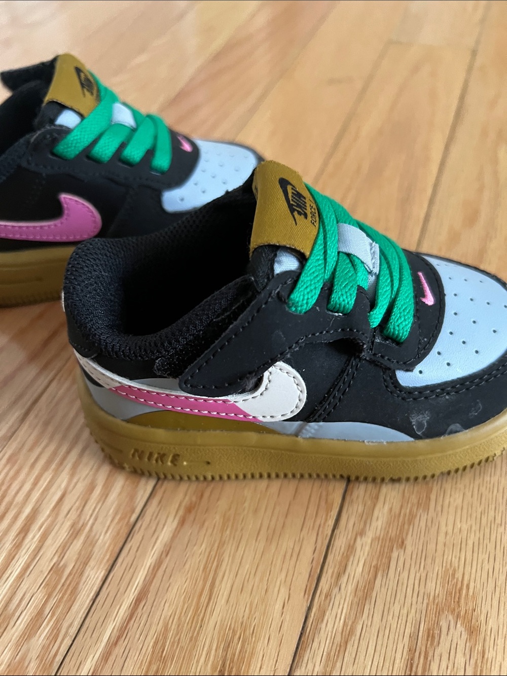 Nike Baby/Toddler Low-Top Sneakers in Black, Light Blue, Pink & Green - Picture 2 of 4